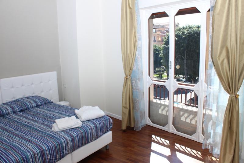Domus Yenne Suites كالياري المظهر الخارجي الصورة