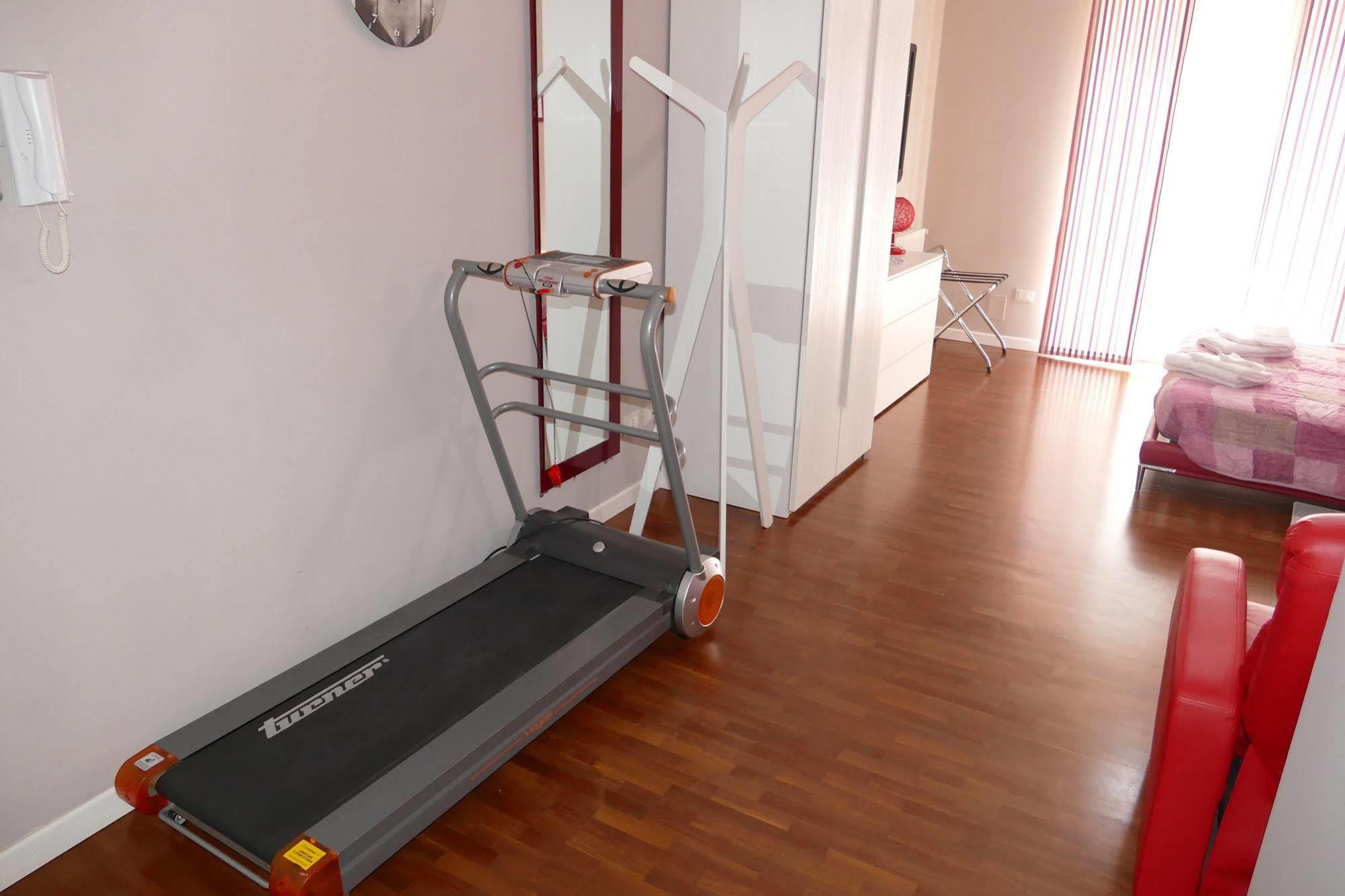 Domus Yenne Suites كالياري المظهر الخارجي الصورة
